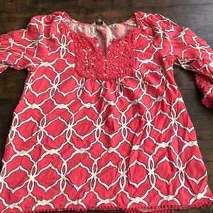 Pink crown and ivy top